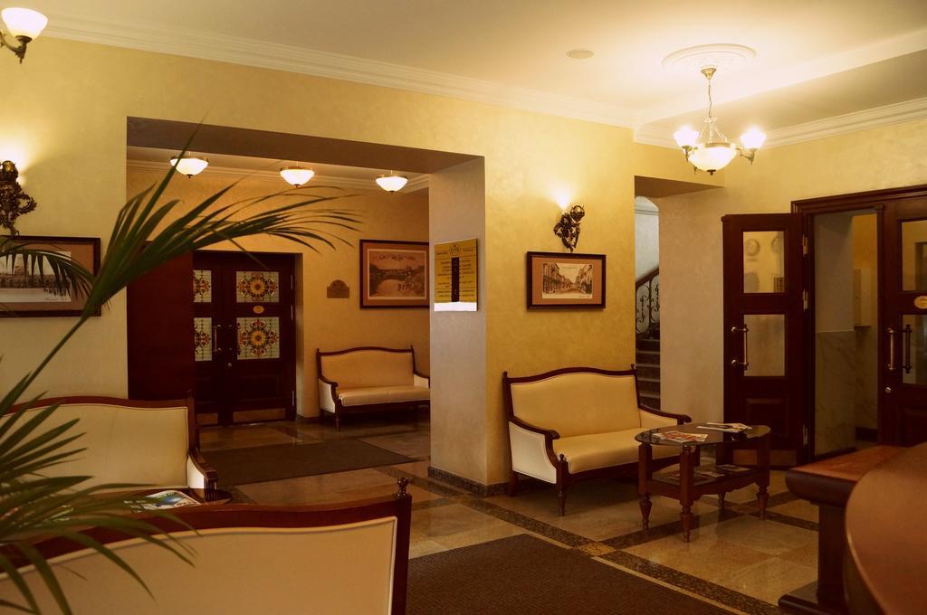 Garni Hotel มินสก์ ภายนอก รูปภาพ