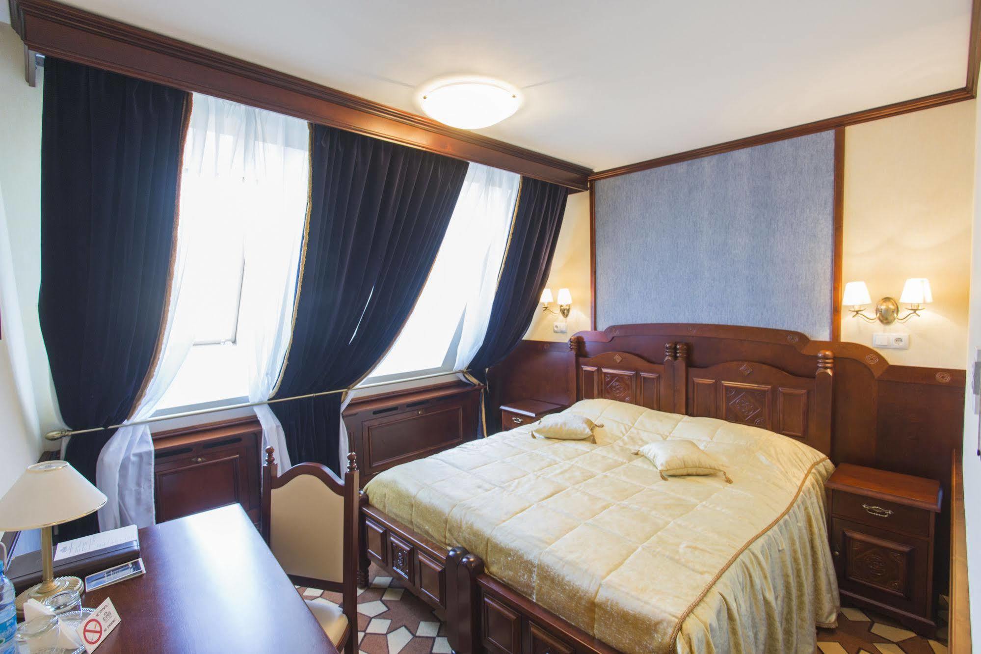 Garni Hotel มินสก์ ภายนอก รูปภาพ