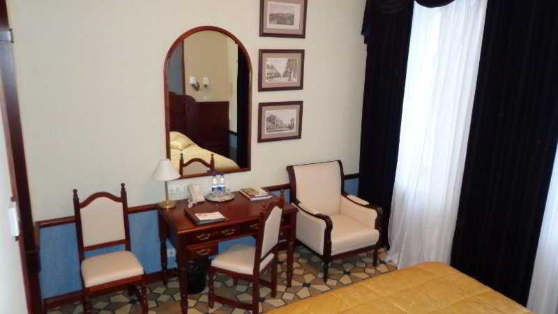 Garni Hotel มินสก์ ภายนอก รูปภาพ