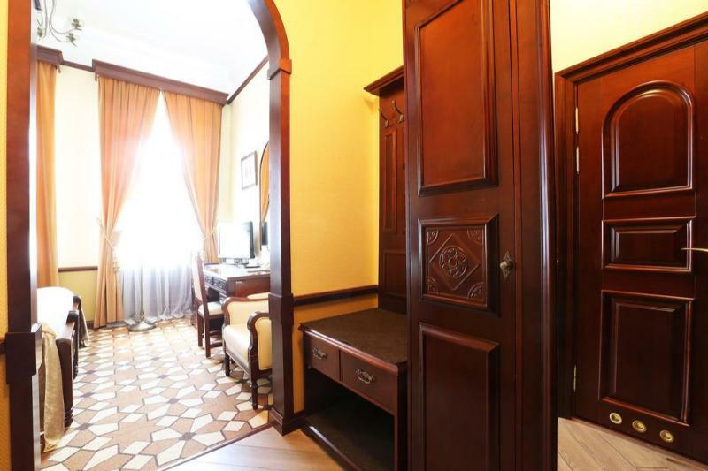 Garni Hotel มินสก์ ภายนอก รูปภาพ